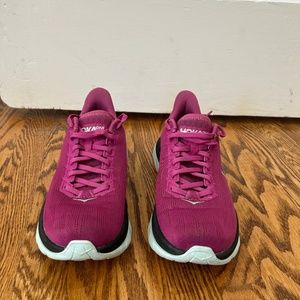 Hoka Mach 4 Fuschia